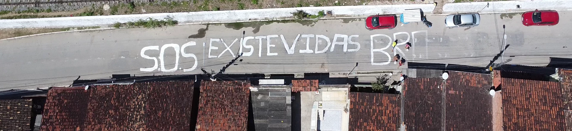 Moradores do Flexal reclamam de abandono após destruição do bairro pela extração de sal-gema pela Braskem.





