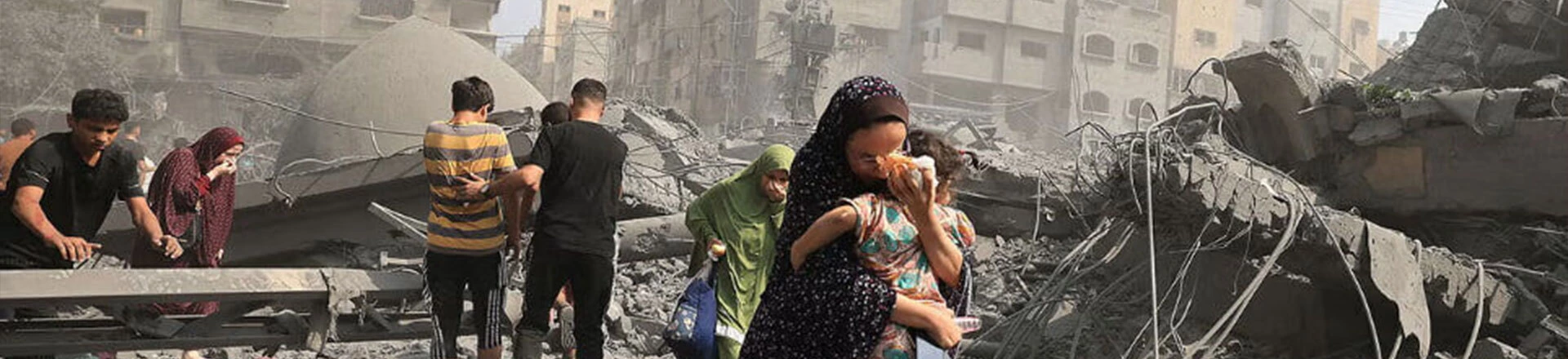 Ataques de Israel no Líbano e em Gaza deixam rastro de destruição. Ataques de Israel no Líbano e em Gaza deixam rastro de destruição.