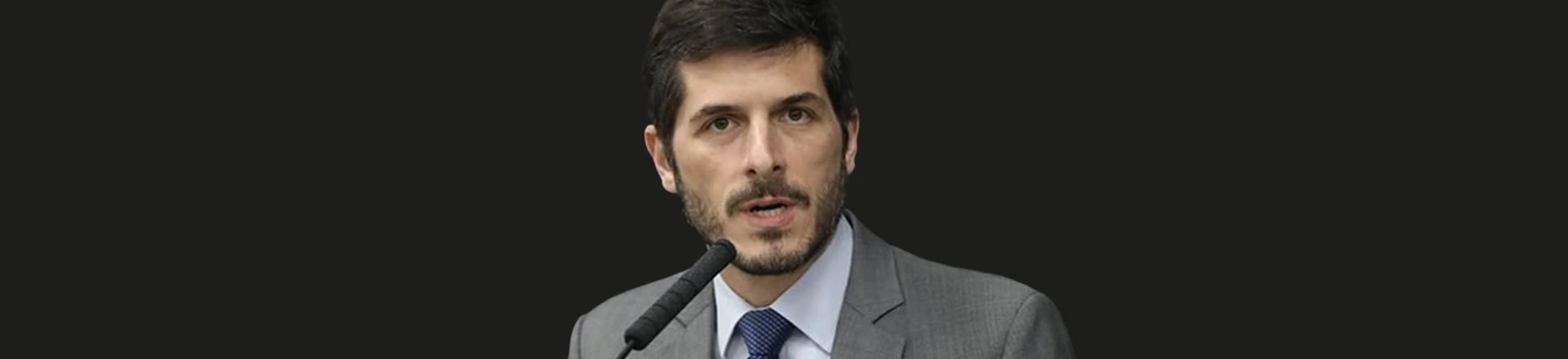 Entrevista: Luta contra escala 6x1 é reação a 10 anos de ataques aos direitos trabalhistas Entrevista: Luta contra escala 6x1 é reação a 10 anos de ataques aos direitos trabalhistas