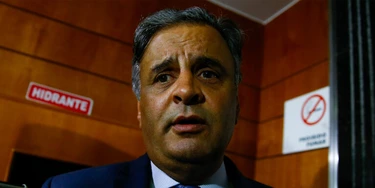 "Quem diria, hein, Aécio?" Da corrida presidencial aos ataques com garrafinha plástica "Quem diria, hein, Aécio?" Da corrida presidencial aos ataques com garrafinha plástica