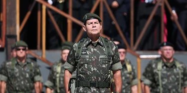 PORTO ALEGRE, RS  - 28.04.2014 GENERAL - O general Antônio Hamilton Martins Mourão - Comando Militar do Sul. (Foto: Diego Vara/Agência RBS/Folhapress)    	   ORG XMIT: AGEN1510161918239236 ORG XMIT: AGEN1709181435772378 ORG XMIT: AGEN1709242040028387 PORTO ALEGRE, RS  - 28.04.2014 GENERAL - O general Antônio Hamilton Martins Mourão - Comando Militar do Sul. (Foto: Diego Vara/Agência RBS/Folhapress)    	   ORG XMIT: AGEN1510161918239236 ORG XMIT: AGEN1709181435772378 ORG XMIT: AGEN1709242040028387