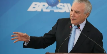Brasília - Presidente Michel Temer na cerimônia de assinatura do decreto que dispõe sobre o Regulamento de Inspeção Industrial e Sanitária de Produtos de Origem Animal (Riispoa), no Palácio do Planalto (Valter Campanato/Agência Brasil) Brasília - Presidente Michel Temer na cerimônia de assinatura do decreto que dispõe sobre o Regulamento de Inspeção Industrial e Sanitária de Produtos de Origem Animal (Riispoa), no Palácio do Planalto (Valter Campanato/Agência Brasil)