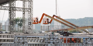 Estruturas para o Festival Lollapalooza começam a ser montadas no Autódromo Internacional José Carlos Pace, Interlagos, na zona sul de São Paulo (SP), neste sábado (10). O festival acontece nos próximos dias 23, 24 e 25. Estruturas para o Festival Lollapalooza começam a ser montadas no Autódromo Internacional José Carlos Pace, Interlagos, na zona sul de São Paulo (SP), neste sábado (10). O festival acontece nos próximos dias 23, 24 e 25.