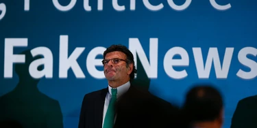 BRASÍLIA, DF, 20.06.2018: FAKE-NEWS - O ministro Luiz Fux, do TSE, participa de seminário sobre as chamadas fake news, promovido pela Abratel (Associação Brasileira de Rádio e Televisão), no Hotel Royal Tulip, em Brasília, nesta quarta-feira. (Foto: Pedro Ladeira/Folhapress) BRASÍLIA, DF, 20.06.2018: FAKE-NEWS - O ministro Luiz Fux, do TSE, participa de seminário sobre as chamadas fake news, promovido pela Abratel (Associação Brasileira de Rádio e Televisão), no Hotel Royal Tulip, em Brasília, nesta quarta-feira. (Foto: Pedro Ladeira/Folhapress)