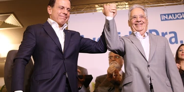 João Doria e o ex-presidente Fernando Henrique Cardoso durante inauguração da Avenida Doutora Ruth Cardoso, zona sul de SP, em 2018. João Doria e o ex-presidente Fernando Henrique Cardoso durante inauguração da Avenida Doutora Ruth Cardoso, zona sul de SP, em 2018.