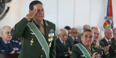 Generais intimidam os eleitores e chantageiam a democracia Generais intimidam os eleitores e chantageiam a democracia