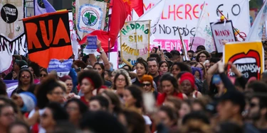 No dia 20 de outubro, manifestantes se reuniram em São Paulo para protestar contra Bolsonaro. No dia 20 de outubro, manifestantes se reuniram em São Paulo para protestar contra Bolsonaro.