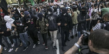 Cariocas protestam contra legado negativo dos Jogos no Rio Cariocas protestam contra legado negativo dos Jogos no Rio