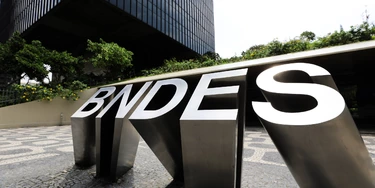Sede do Banco Nacional do Desenvolvimento Social (BNDES), na região central do Rio de Janeiro. Sede do Banco Nacional do Desenvolvimento Social (BNDES), na região central do Rio de Janeiro.