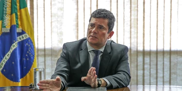 Sergio Moro abraçou a extrema direita, foi chutado por Bolsonaro, ganhou o carimbo de 'juiz supeito' e foi trabalhar na recuperadora da Odebrecht. Agora, quer ser 'a novidade' em 2022.