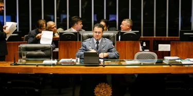 BRASÍLIA, DF, 16.06.2015: CAPITÃO-AUGUSTO - O deputado federal Capitão Augusto (PR-SP), que costuma andar com a farda da PM de São Paulo pela Câmara dos Deputados, preside sessão não deliberativa na tarde desta terça-feira (16) em Brasília. (Foto: Pedro Ladeira/Folhapress) BRASÍLIA, DF, 16.06.2015: CAPITÃO-AUGUSTO - O deputado federal Capitão Augusto (PR-SP), que costuma andar com a farda da PM de São Paulo pela Câmara dos Deputados, preside sessão não deliberativa na tarde desta terça-feira (16) em Brasília. (Foto: Pedro Ladeira/Folhapress)