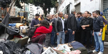 A política de João Doria para a Cracolândia deu tão errado que seu vice está retomando o plano anterior — em silêncio A política de João Doria para a Cracolândia deu tão errado que seu vice está retomando o plano anterior — em silêncio
