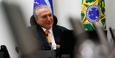 Denúncias acuam Michel Temer e desencadeiam pedidos de diretas já Denúncias acuam Michel Temer e desencadeiam pedidos de diretas já