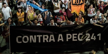 Opposers to President Michel Temer's economic recovery program, march against the constitutional amendment (PEC) 241, in Rio de Janeiro, Brazil, on October 17, 2016.Approved by Brazils lower house, the constitutional amendment limits budget increases to the rate of inflation for the next 20 years. Leftist lawmakers had fought against the spending cap, arguing that it would dramatically worsen conditions for ordinary Brazilians, especially the poor. / AFP / YASUYOSHI CHIBA (Photo credit should read YASUYOSHI CHIBA/AFP/Getty Images) Opposers to President Michel Temer's economic recovery program, march against the constitutional amendment (PEC) 241, in Rio de Janeiro, Brazil, on October 17, 2016.Approved by Brazils lower house, the constitutional amendment limits budget increases to the rate of inflation for the next 20 years. Leftist lawmakers had fought against the spending cap, arguing that it would dramatically worsen conditions for ordinary Brazilians, especially the poor. / AFP / YASUYOSHI CHIBA (Photo credit should read YASUYOSHI CHIBA/AFP/Getty Images)