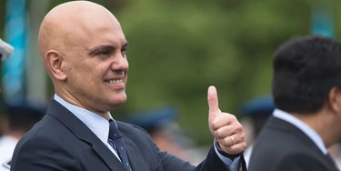 Brazilian Minister of Justice and Citizenship Alexandre de Moraes gestures during a ceremony in commemoration of the Brazilian Air Force Pilot Day in Brasilia on October 21, 2016. / AFP / ANDRESSA ANHOLETE        (Photo credit should read ANDRESSA ANHOLETE/AFP/Getty Images) Brazilian Minister of Justice and Citizenship Alexandre de Moraes gestures during a ceremony in commemoration of the Brazilian Air Force Pilot Day in Brasilia on October 21, 2016. / AFP / ANDRESSA ANHOLETE        (Photo credit should read ANDRESSA ANHOLETE/AFP/Getty Images)
