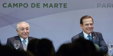 SÃO PAULO,SP,07.08.2017:DORIA-TEMER-ASSINATURA-ACORDO-TRANSFERÊNCIA-CAMPO-MARTE - O presidente do Brasil, Michel Temer e o prefeito João Doria participam de evento na sede da Prefeitura, no centro de São Paulo (SP), nesta segunda-feira (7), para a assinatura de acordo de transferência de parte da área do Aeroporto Campo de Marte, localizado na Zona Norte da capital. Com a transferência da área, a Prefeitura pretende construir um parque com cerca de 400 mil metros quadrados, que deverá será o terceiro maior da cidade. (Foto: Paulo Lopes/Futura Press/Folhapress) SÃO PAULO,SP,07.08.2017:DORIA-TEMER-ASSINATURA-ACORDO-TRANSFERÊNCIA-CAMPO-MARTE - O presidente do Brasil, Michel Temer e o prefeito João Doria participam de evento na sede da Prefeitura, no centro de São Paulo (SP), nesta segunda-feira (7), para a assinatura de acordo de transferência de parte da área do Aeroporto Campo de Marte, localizado na Zona Norte da capital. Com a transferência da área, a Prefeitura pretende construir um parque com cerca de 400 mil metros quadrados, que deverá será o terceiro maior da cidade. (Foto: Paulo Lopes/Futura Press/Folhapress)