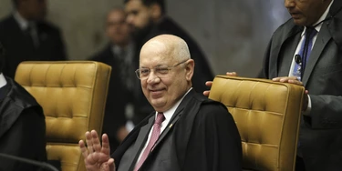 Brazilian Supreme Court minister Teori Zavascki is seen during a Court's session in Brasilia, center-western Brazil, on September 8, 2016. A plane carrying Zavascki, who is overseeing a massive corruption investigation, crashed into the sea neart the city of Paraty, in the Rio de Janeiro state, onThursday, on January 19, 2017. Photo: DIDA SAMPAIO/ESTADAO CONTEUDO (Agencia Estado via AP Images)