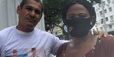 Mãe morre à espera da investigação do assassinato do filho de 16 anos Mãe morre à espera da investigação do assassinato do filho de 16 anos