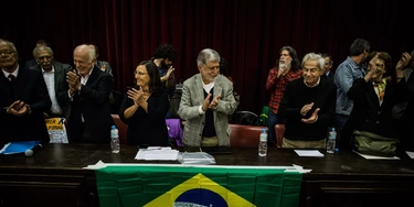 SAO PAULO, SP, BRASIL, 27-04-2017: Um grupo de intelectuais, liderados pelo economista Luiz Carlos Bresser-Pereira, lança nesta quinta (27), o manifesto do Projeto Brasil Nação, que se dispõe a debater um projeto nacional e traz cinco pontos econômicos. (Foto: Bruno Santos/ Folhapress) *** FSP-PODER *** EXCLUSIVO FOLHA*** ORG XMIT: AGEN1704272131456248