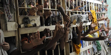 Massacre de Manaus expõe falácia da privatização de presídios Massacre de Manaus expõe falácia da privatização de presídios