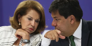 Brasília - O ministro da Educação, Mendonça Filho e a secretária executiva do MEC, Maria Helena Castro, durante divulgação dos resultados, por escola, do Exame Nacional do Ensino Médio (Enem) 2015 (Elza Fiuza/Agência Brasil) Brasília - O ministro da Educação, Mendonça Filho e a secretária executiva do MEC, Maria Helena Castro, durante divulgação dos resultados, por escola, do Exame Nacional do Ensino Médio (Enem) 2015 (Elza Fiuza/Agência Brasil)