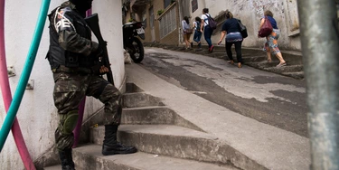 A única solução para a violência como na Rocinha é a descriminalização