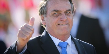 Jair Bolsonaro, Brazil's president, gives a thumbs up as Sebastian Pinera, Chile's president, not pictured, departs after a joint press conference at the Alvorada Palace in Brasilia, Brazil, on Wednesday, Aug. 28, 2019. Bolsonaro's environmental policies have come under pressure as more than 75,000 fires have swept across the country this year, an 84% increase compared to last year, according to the country's National Institute for Space Research. Photographer: Andre Coelho/Bloomberg via Getty Images Jair Bolsonaro, Brazil's president, gives a thumbs up as Sebastian Pinera, Chile's president, not pictured, departs after a joint press conference at the Alvorada Palace in Brasilia, Brazil, on Wednesday, Aug. 28, 2019. Bolsonaro's environmental policies have come under pressure as more than 75,000 fires have swept across the country this year, an 84% increase compared to last year, according to the country's National Institute for Space Research. Photographer: Andre Coelho/Bloomberg via Getty Images
