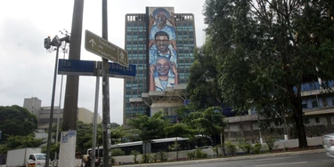 Hospital das Clínicas vacina professores em home office, alunos de pós da USP e até costureira Hospital das Clínicas vacina professores em home office, alunos de pós da USP e até costureira