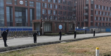 O Instituto de Virologia de Wuhan, na província central de Hubei, na China, é visto em 3 de fevereiro de 2021.  O Instituto de Virologia de Wuhan, na província central de Hubei, na China, é visto em 3 de fevereiro de 2021.
