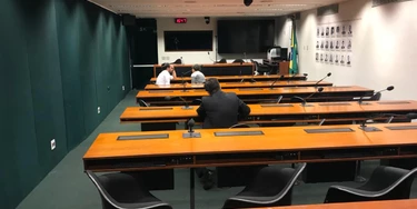 Reunião de Comissão de Combate à Violência contra Jovens da Câmara é cancelada por falta de quórum. Reunião de Comissão de Combate à Violência contra Jovens da Câmara é cancelada por falta de quórum.
