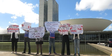 23 mães acusaram homens de abusos contra seus filhos, mas foram enquadradas na lei do Alienamento Parental e hoje estão afastadas das crianças. 23 mães acusaram homens de abusos contra seus filhos, mas foram enquadradas na lei do Alienamento Parental e hoje estão afastadas das crianças.