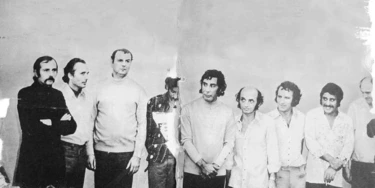 Lelio Paolo Gigante (terceiro da esquerda para direita) preso no Brasil em 1972 junto com o mafioso italiano Tommaso Buscetta (ao centro). Lelio Paolo Gigante (terceiro da esquerda para direita) preso no Brasil em 1972 junto com o mafioso italiano Tommaso Buscetta (ao centro).