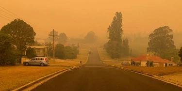 ‘Era 31 de dezembro e estávamos dentro do fogo’: o relato de uma família em fuga dos incêndios na Austrália ‘Era 31 de dezembro e estávamos dentro do fogo’: o relato de uma família em fuga dos incêndios na Austrália