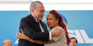 Luislinda Valois, Michel Temer e o beija-mão para ser esquecido Luislinda Valois, Michel Temer e o beija-mão para ser esquecido