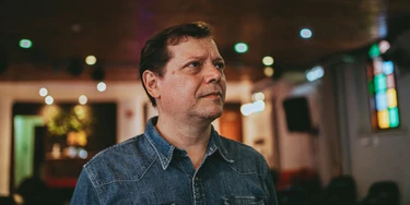 Bispo evangélico Hermes Fernandes é ameaçado e decide deixar o país após apoiar Lula Bispo evangélico Hermes Fernandes é ameaçado e decide deixar o país após apoiar Lula
