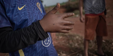 ‘A cada tiro derrubava alguém’: indígenas contam como polícia atirou em crianças e adolescentes Guarani e Kaiowá ‘A cada tiro derrubava alguém’: indígenas contam como polícia atirou em crianças e adolescentes Guarani e Kaiowá