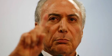 A reforma do mercado financeiro contra o povo brasileiro A reforma do mercado financeiro contra o povo brasileiro
