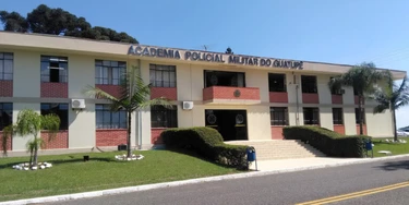 PM esconde surto de covid-19 em academia militar e mantém alunos aglomerados no Paraná