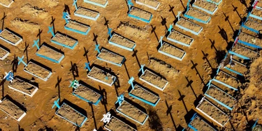 Por que grandes jornais topam publicar mentiras sobre a covid-19 em forma de anúncio? Por que grandes jornais topam publicar mentiras sobre a covid-19 em forma de anúncio?