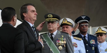 Entrevista: 'As Forças Armadas não devem ter voz alguma em um ambiente político', diz pesquisador Entrevista: 'As Forças Armadas não devem ter voz alguma em um ambiente político', diz pesquisador