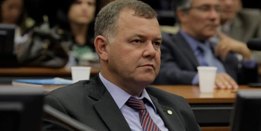 Vice-líder de Bolsonaro usa estrutura da Câmara para apoiar acampamento do 7 de setembro golpista em Brasília Vice-líder de Bolsonaro usa estrutura da Câmara para apoiar acampamento do 7 de setembro golpista em Brasília