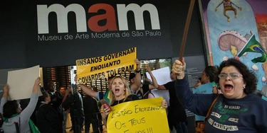 Onda reacionária aponta futuro sombrio para o país Onda reacionária aponta futuro sombrio para o país