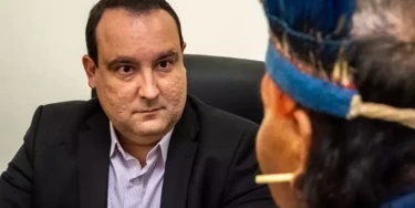 Chefes da Funai são alvo de ação do Psol no MPF por agir para legalizar garimpo em terras indígenas Chefes da Funai são alvo de ação do Psol no MPF por agir para legalizar garimpo em terras indígenas