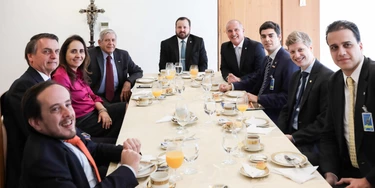 Bancada do Partido Novo em visita à Presidência da República. Bancada do Partido Novo em visita à Presidência da República.
