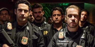 Cena do filme "Polícia Federal - A lei é para todos". Cena do filme "Polícia Federal - A lei é para todos".