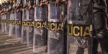 SÃO PAULO, SP, 01.06.2016 - Batalh?£o de Choque da Pol??cia Militar durante o protesto "Por Todas Elas contra a Cultura do Estupro", na avenida Paulista, em S?£o Paulo. (Foto: Alf Ribeiro/Folhapress) SÃO PAULO, SP, 01.06.2016 - Batalh?£o de Choque da Pol??cia Militar durante o protesto "Por Todas Elas contra a Cultura do Estupro", na avenida Paulista, em S?£o Paulo. (Foto: Alf Ribeiro/Folhapress)
