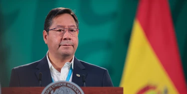 O presidente da Bolívia, Luis Arce, fala durante uma reunião matinal no Palácio Nacional em 24 de março de 2021, na Cidade do México.