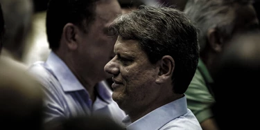 Candidato ao governo de São Paulo, Tarcísio de Freitas chegou a escolher o agente licenciado da Abin como ganhador da Medalha do Mérito Mauá. Candidato ao governo de São Paulo, Tarcísio de Freitas chegou a escolher o agente licenciado da Abin como ganhador da Medalha do Mérito Mauá.