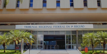 'Exagero' e 'realidade rústica': Leia o que escrevem desembargadores e juízes ao inocentar patrões acusados de trabalho escravo 'Exagero' e 'realidade rústica': Leia o que escrevem desembargadores e juízes ao inocentar patrões acusados de trabalho escravo