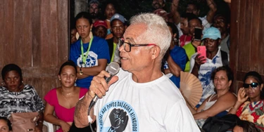 Pescador foge de Boipeba após ser ameaçado de morte por se opor a condomínio de dono da Globo Pescador foge de Boipeba após ser ameaçado de morte por se opor a condomínio de dono da Globo